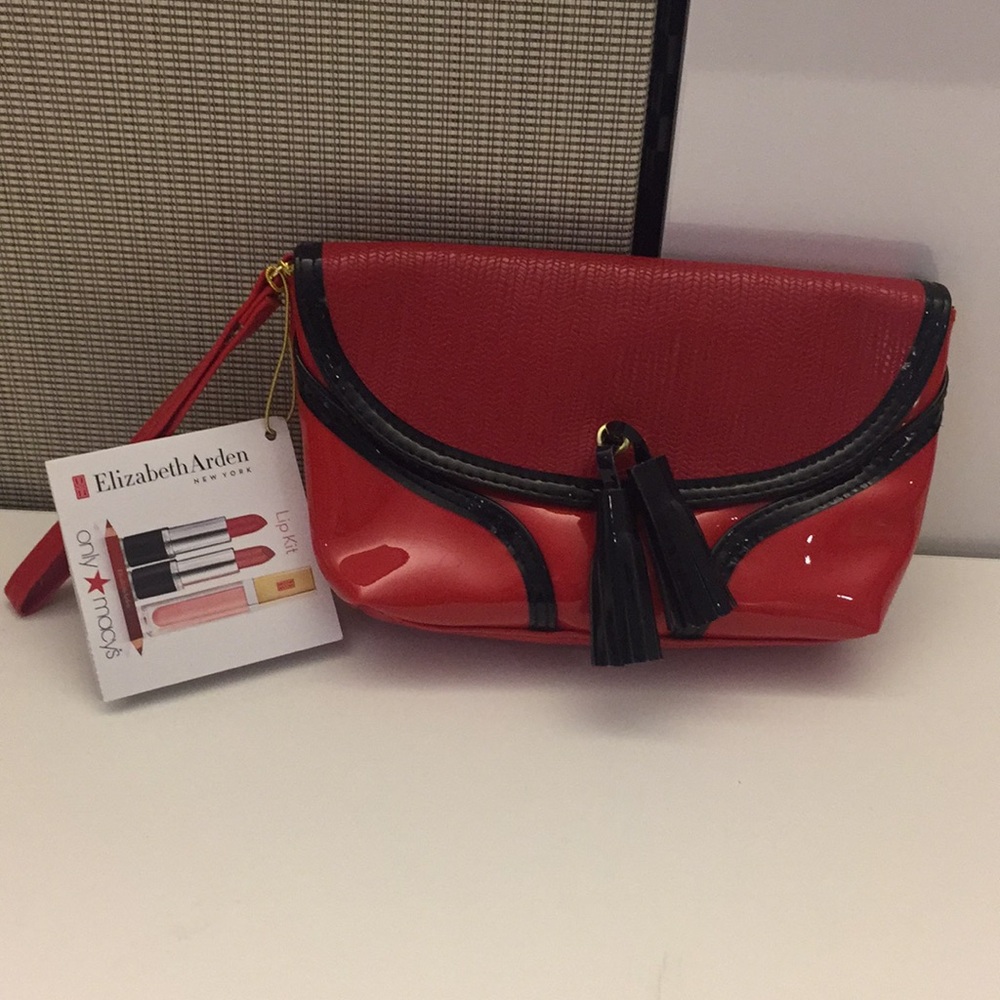 New Elizabeth Arden Lip Kit